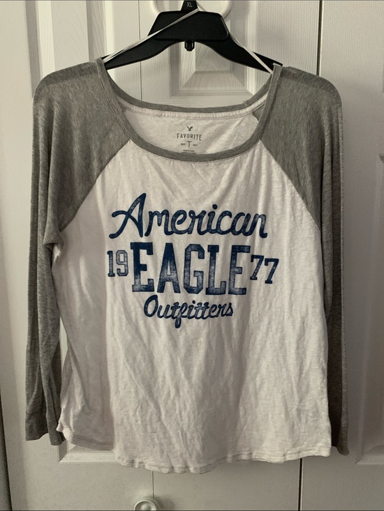 American Eagle Outfitters Tops - American Eagle Outfitters Women's White & Gray Raglan Logo Tee